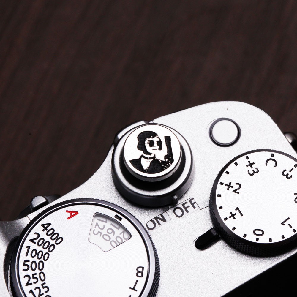 ปุ่มชัตเตอร์กล้องกล้องรองเท้าร - Fujifilm Camera X-T5 บทวิจารณ์และราคา